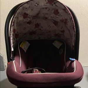 Graco Snug Lock car seat and base